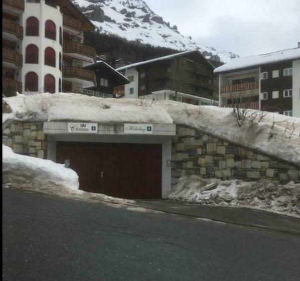 بنسيون Holiday 88