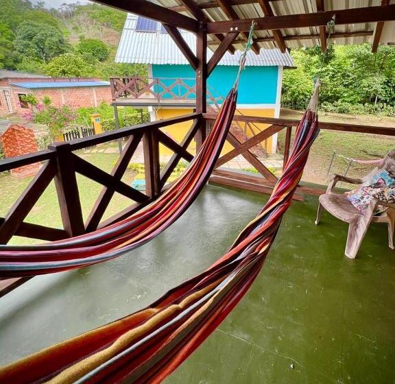 پانسیون Hostal Portal Del Sol