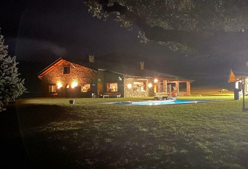 민박 Ca L’andreu Suites