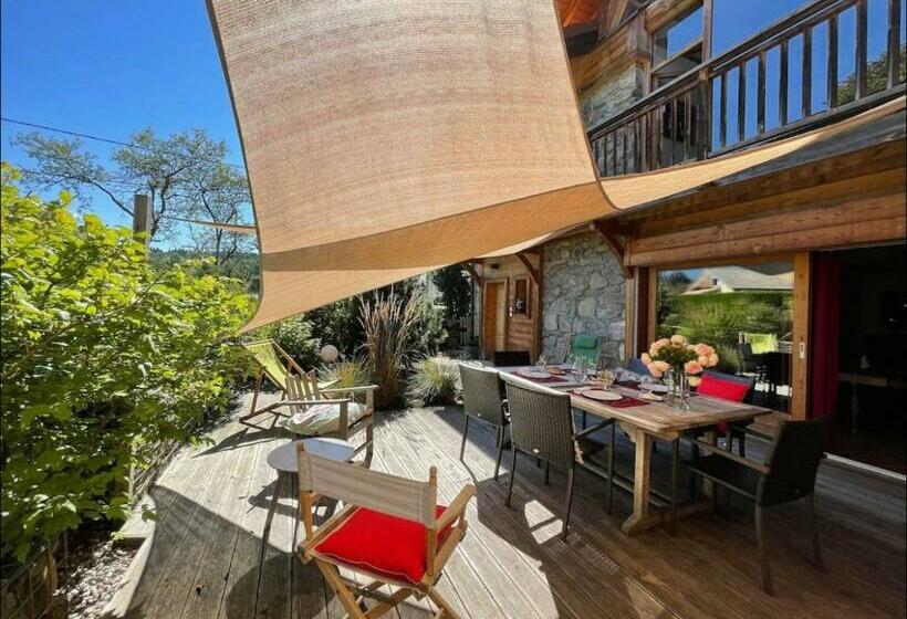 مبيت وإفطار Chez La Nanie