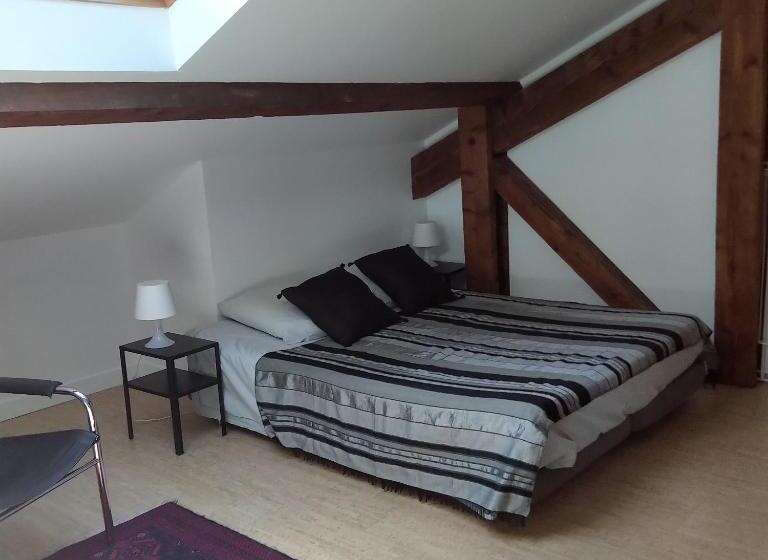 住宿加早餐  Espace Beléverte Bussière 1 Tamaris Appartement Meublé De 2 Chambres