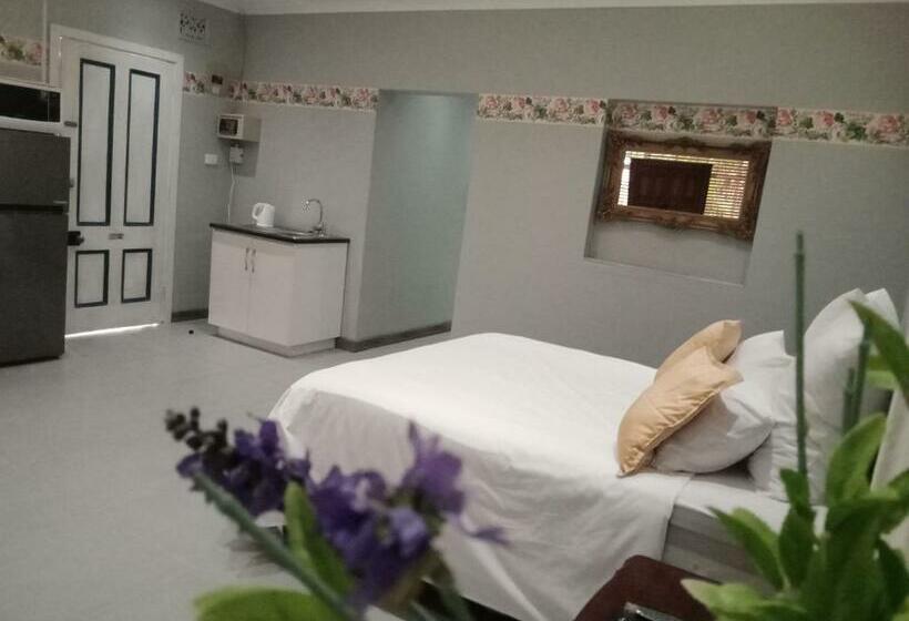 住宿加早餐  Heroes Garden Lodge