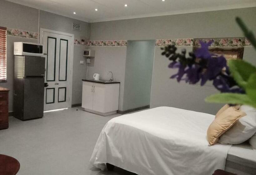 住宿加早餐  Heroes Garden Lodge