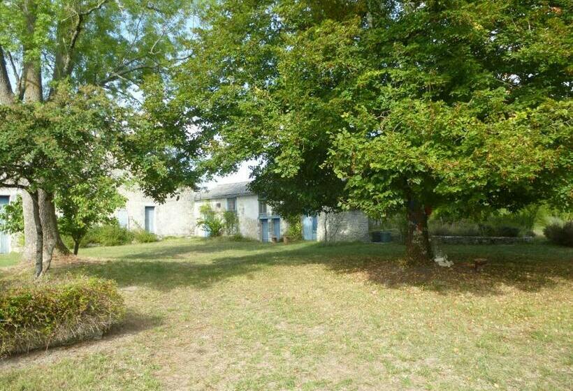 مبيت وإفطار La Montagne Sud