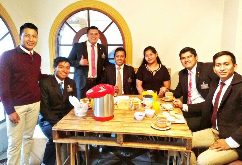 Bed and Breakfast Residencial Moroni   Alojamiento En Cochabamba