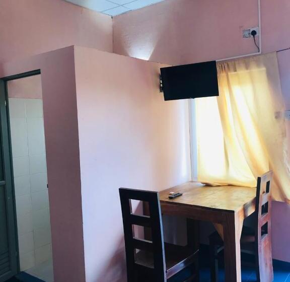 בית מלון כפרי Araliya