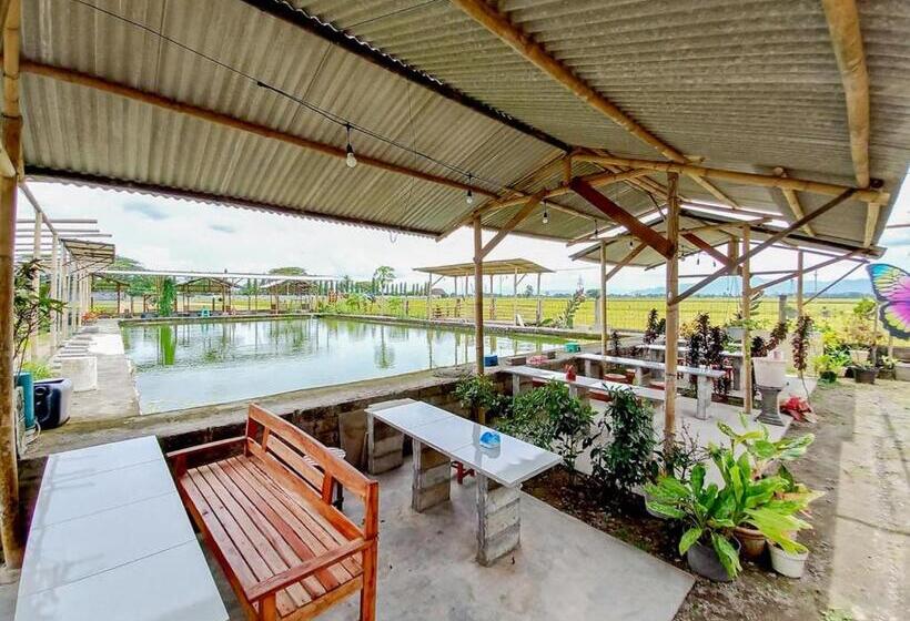 בית מלון כפרי Citra Green House Syariah Near Universitas Tulungagung