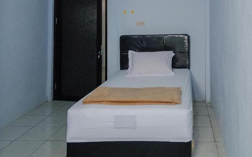 בית מלון כפרי Citra Green House Syariah Near Universitas Tulungagung