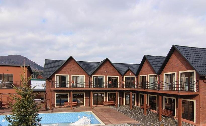 هتل Four Seasons In Carpathians