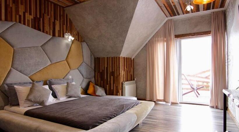 هتل Four Seasons In Carpathians