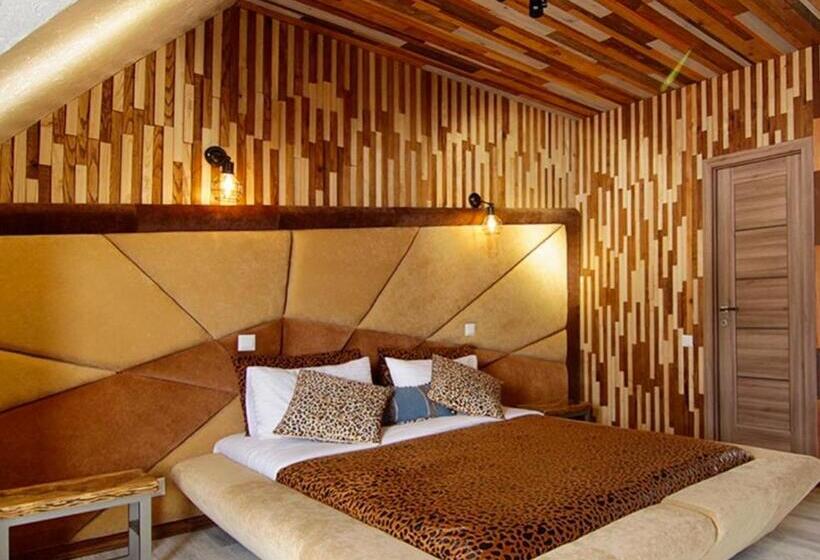 هتل Four Seasons In Carpathians