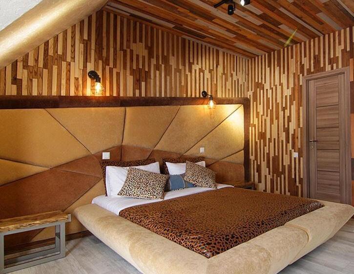 هتل Four Seasons In Carpathians