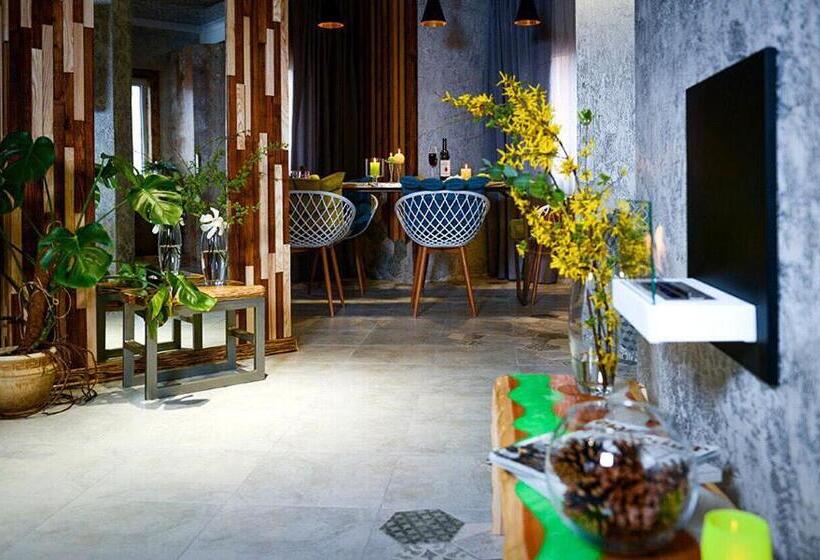 هتل Four Seasons In Carpathians