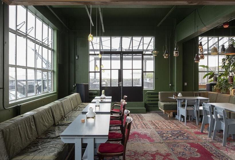 בית מלון כפרי Piet Hein Eek