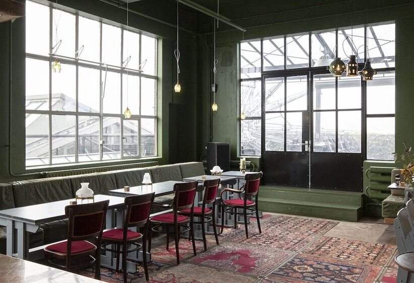 בית מלון כפרי Piet Hein Eek