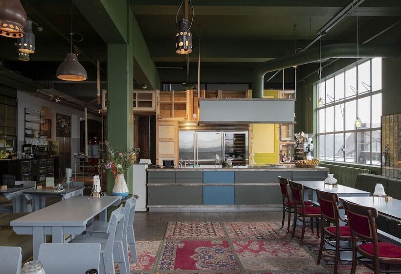 בית מלון כפרי Piet Hein Eek