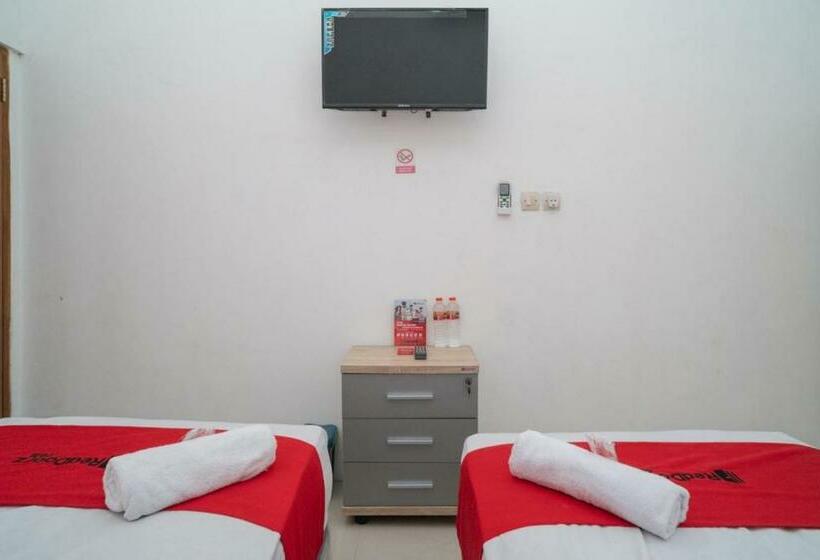 ホテル Reddoorz Near Rs Mitra Keluarga Waru