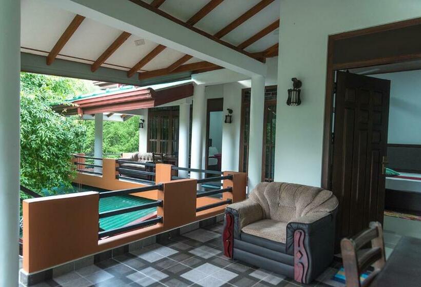 Отель Sadee S Place