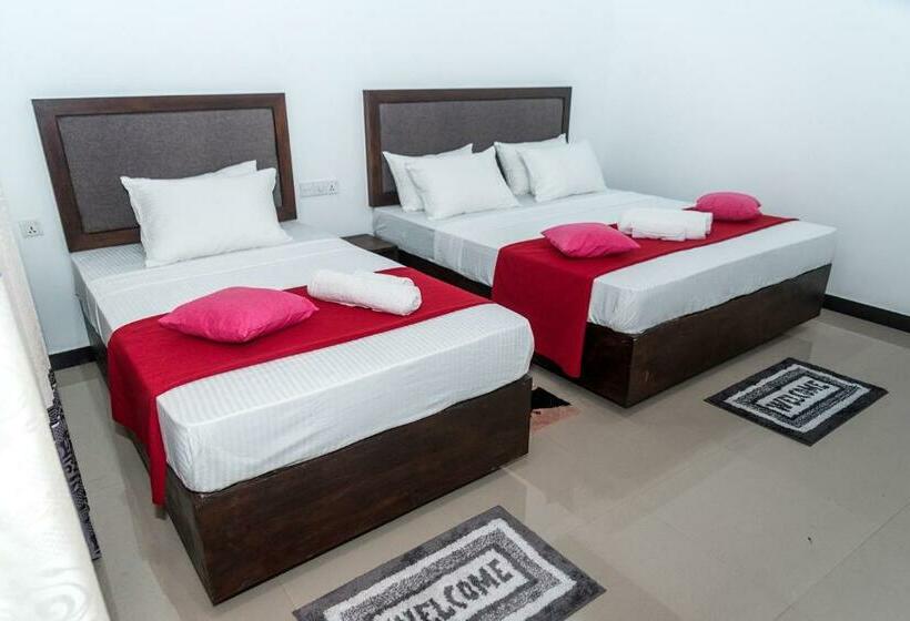 Отель Sadee S Place