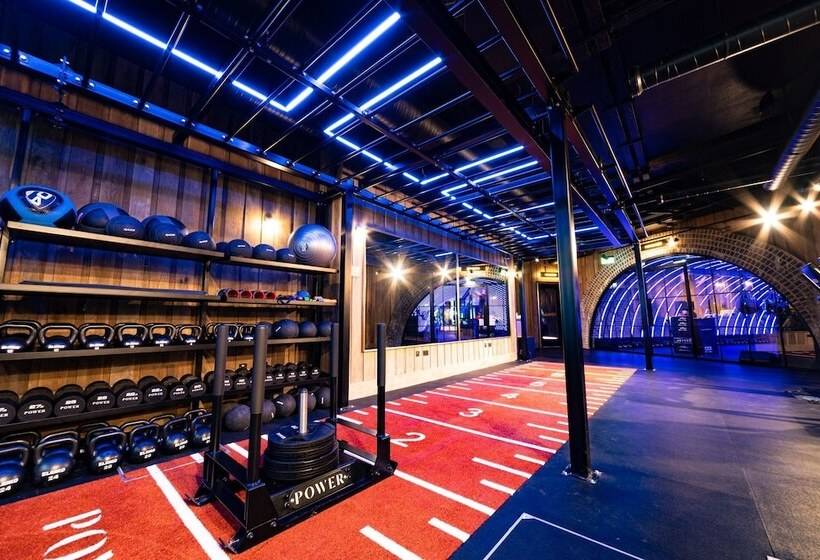 酒店 The Dean Galway