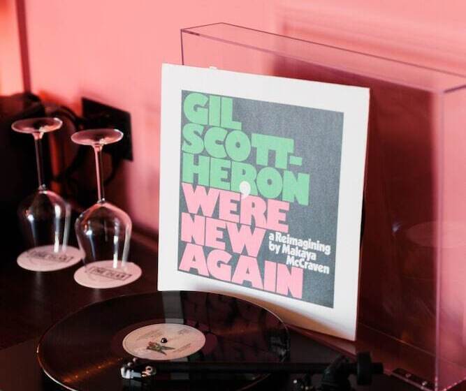 酒店 The Dean Galway