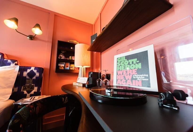 酒店 The Dean Galway