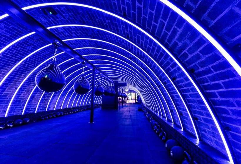 酒店 The Dean Galway