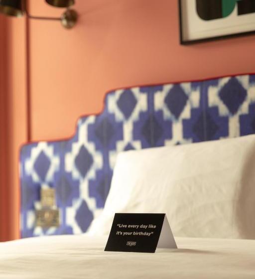 酒店 The Dean Galway