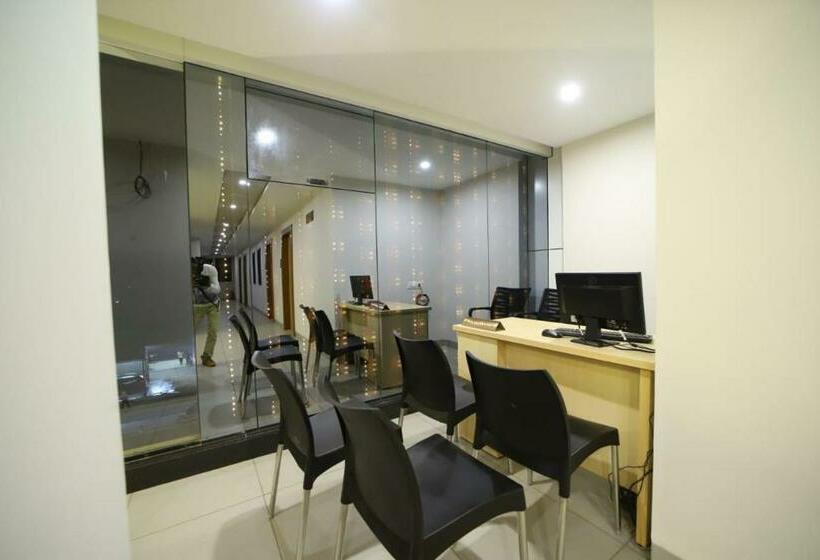 בית מלון כפרי The Oaks Comforts