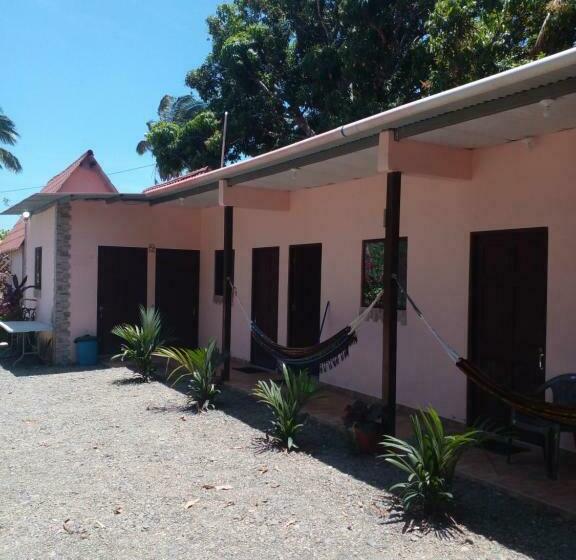 膳宿费 Cabañas Martina Surf Playa Guanico