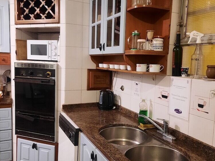 پانسیون Hostel La Casa De Li   En