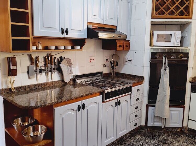 پانسیون Hostel La Casa De Li   En