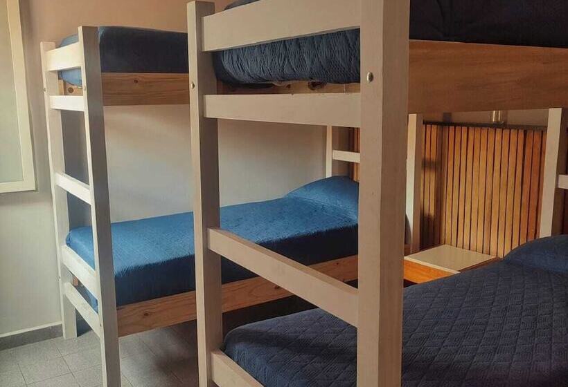 پانسیون Hostel La Casa De Li   En