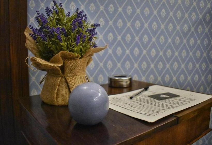 بنسيون Il Confessionale