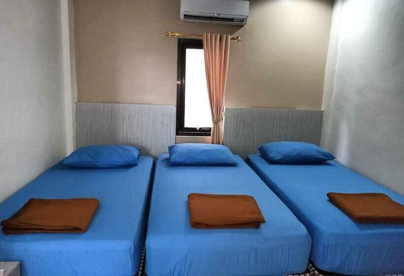 פנסיון Penginapan Anak Raja  Palangkaraya