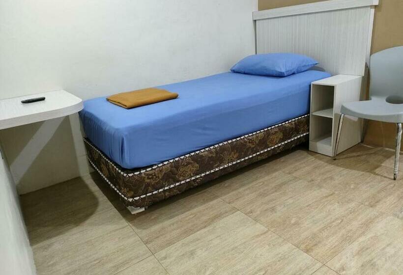 פנסיון Penginapan Anak Raja  Palangkaraya