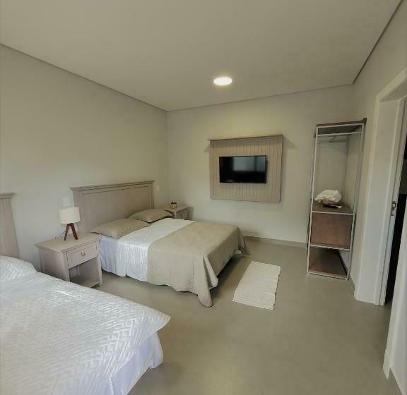 פנסיון Paranaguá Lodge