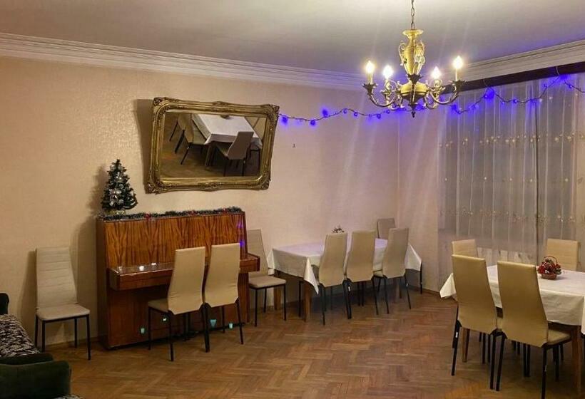 پانسیون Tbilisi Guest House We