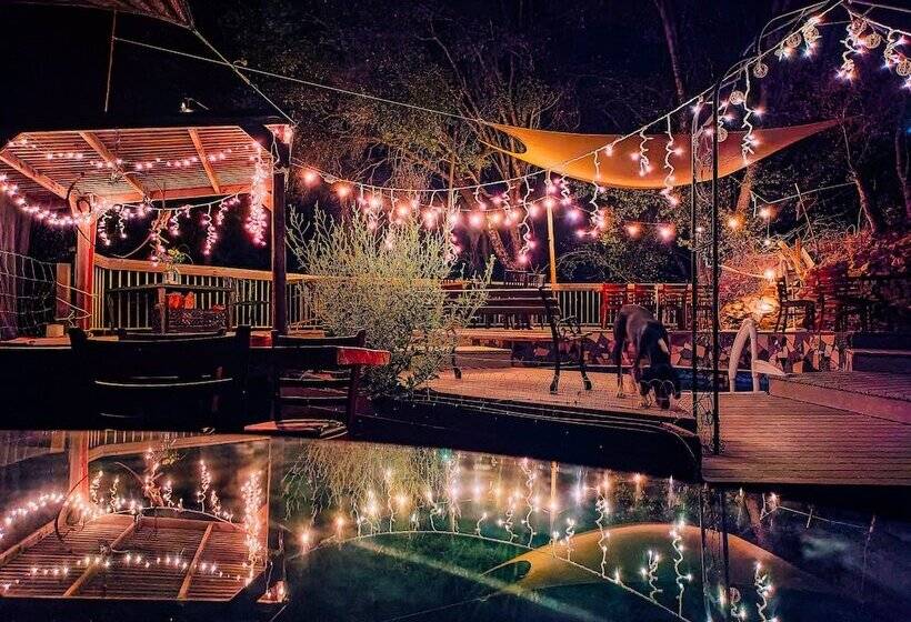 호스텔 Genas S Sierra Inn & Restaurant