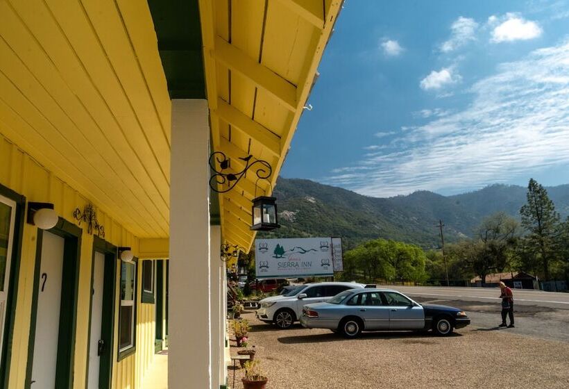 호스텔 Genas S Sierra Inn & Restaurant