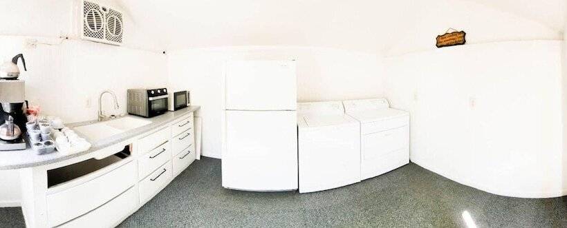 호스텔 Genas S Sierra Inn & Restaurant