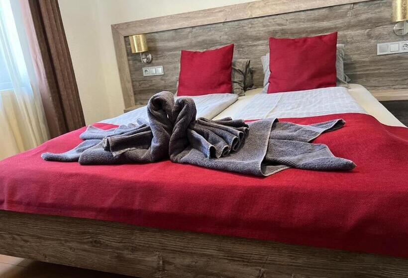 تختخواب و صبحانه Duna Centroom