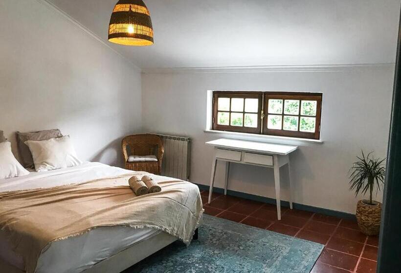 تختخواب و صبحانه The Far End Surf House   Breakfast Included Eco Surf Villa  5 Km From Beach