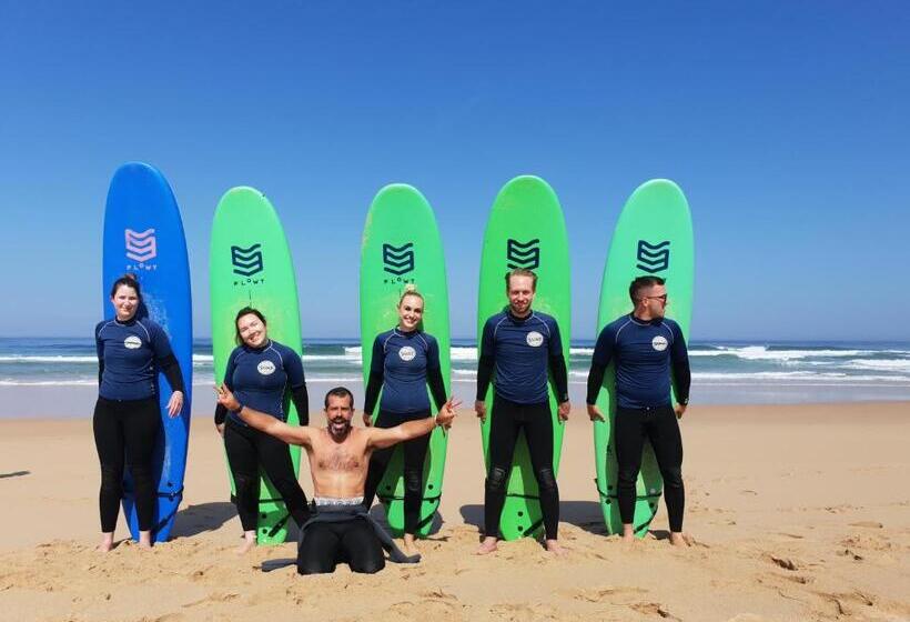 تختخواب و صبحانه The Far End Surf House   Breakfast Included Eco Surf Villa  5 Km From Beach