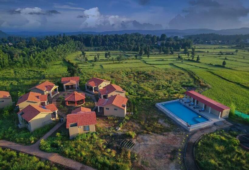 Hotel Aranyak Resort Kanha