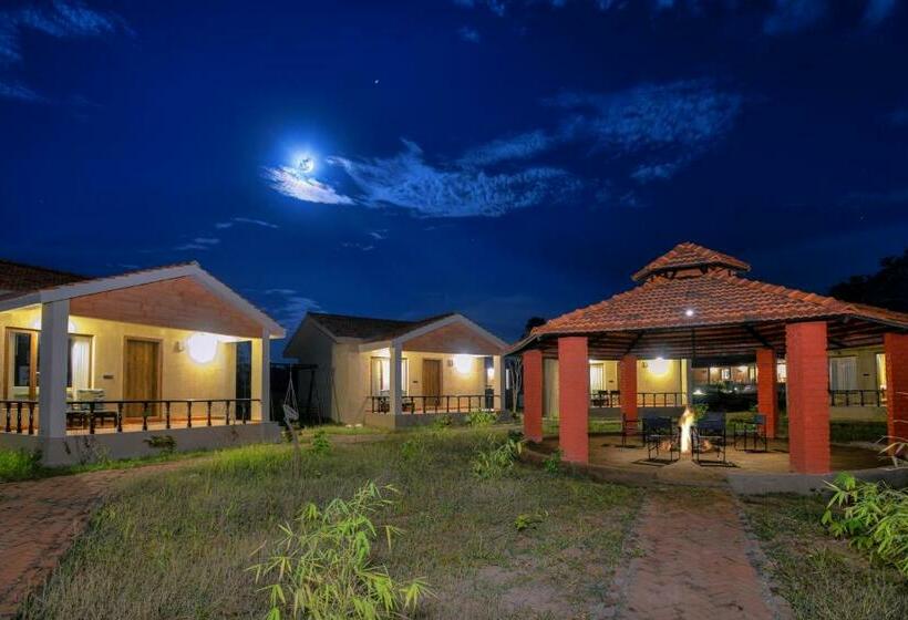 Hotel Aranyak Resort Kanha