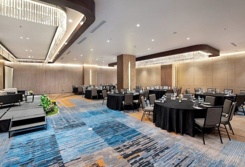 فندق Aruss Semarang