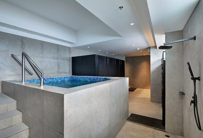 فندق Aruss Semarang