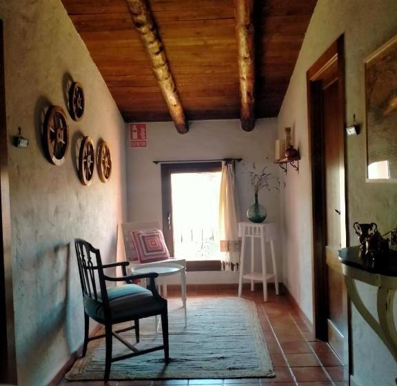 ホテル Rural El Cielo Entejado