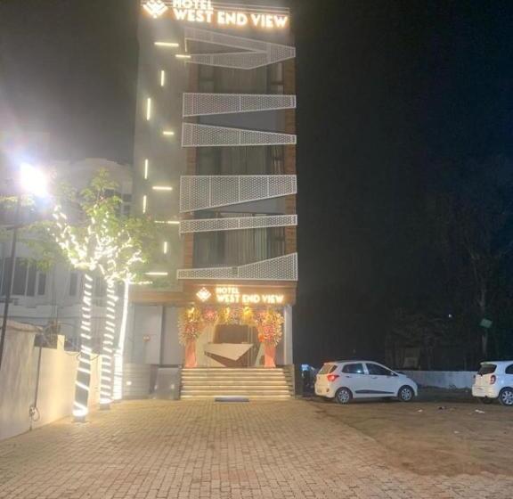 בית מלון כפרי West End View